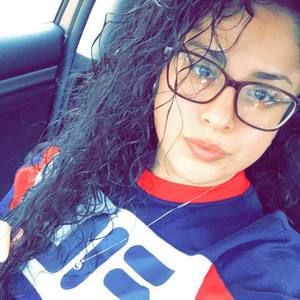 Meet your Posher, Mayra